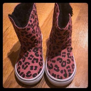Adorable Vans Boots!